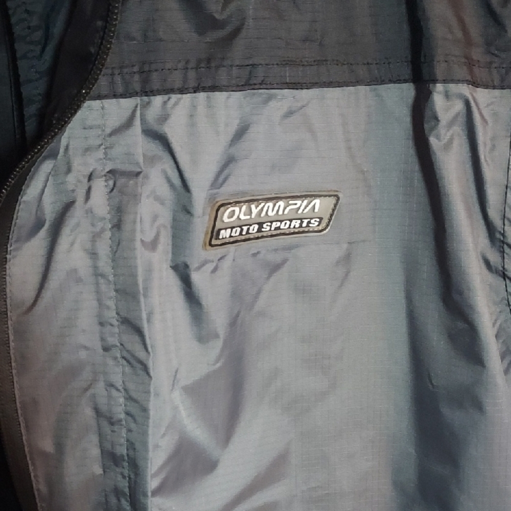 Men's Gray Lightweight Jacket - image 2